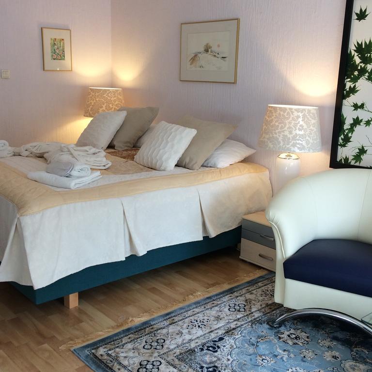 Solrosen I Simrishamn - Oesterlen Extérieur photo